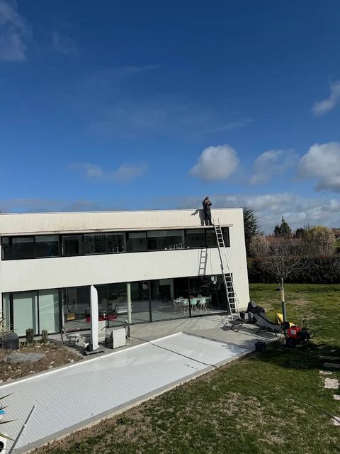 Villa moderne à toit-terrasse rénovée dans l’ouest toulousain
